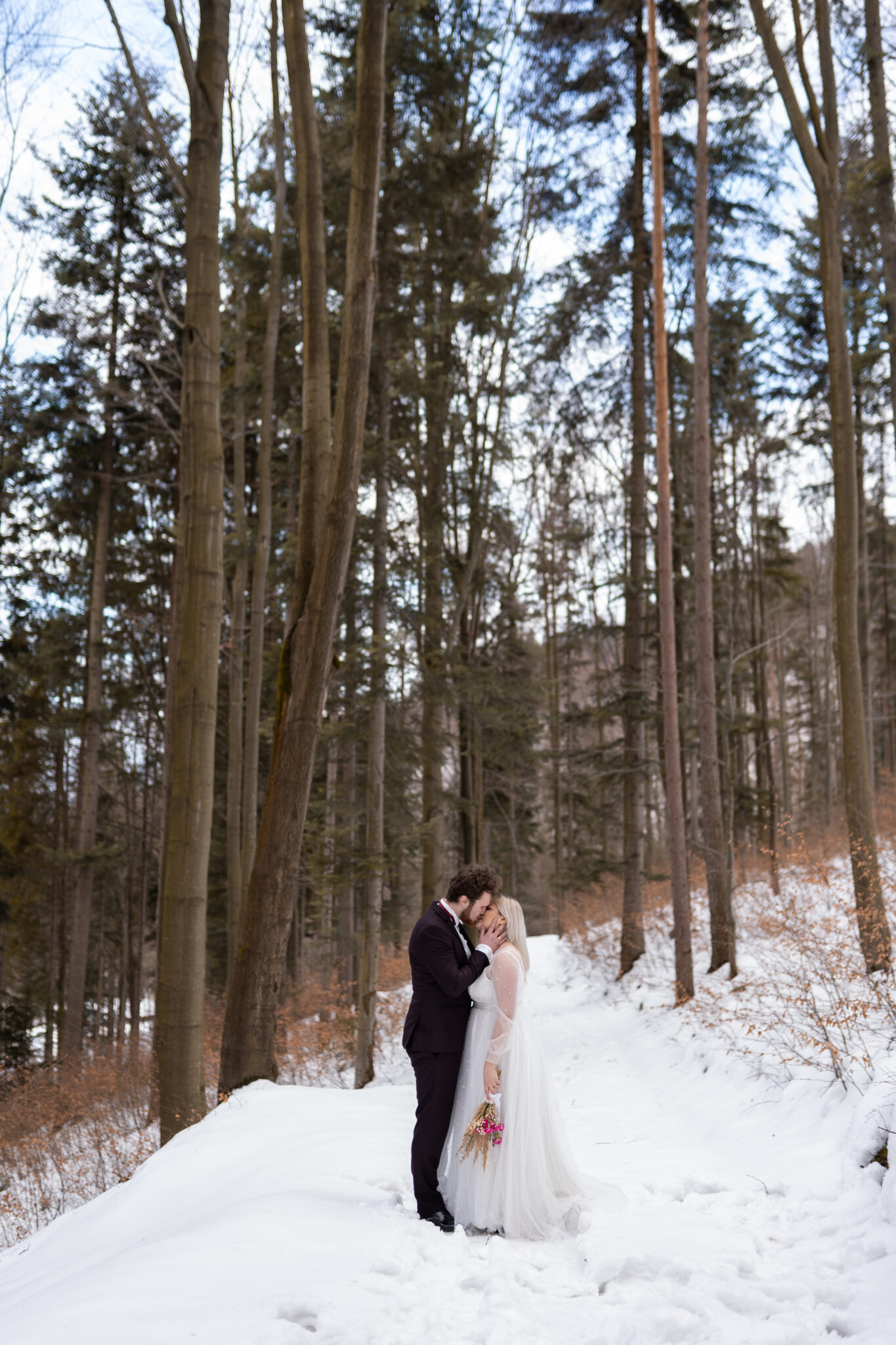 Zimowa sesja ślubna w górach